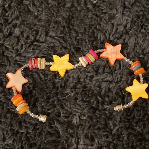 Vintage Dyed Mother of Pearl and Seed Bead w/ Barrel Clasp Bracelet - Picture 4 of 8